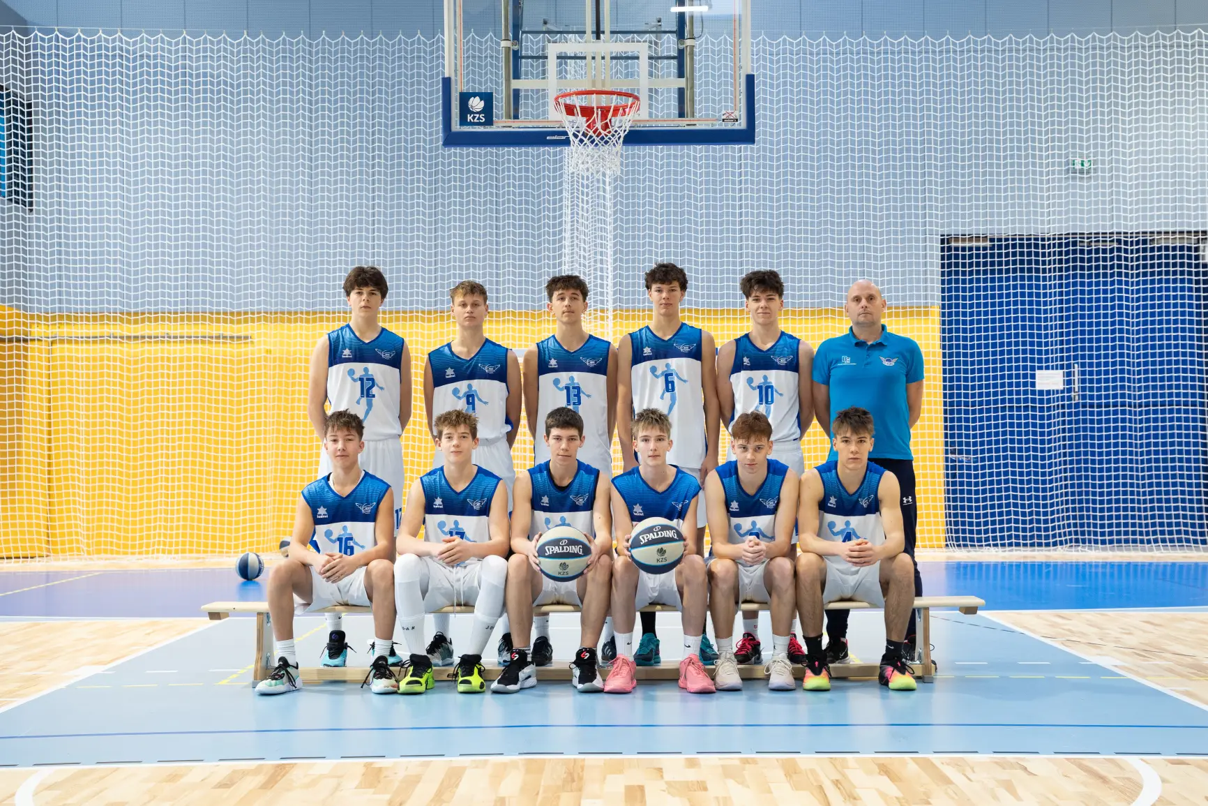 Sezono že sklenile tri selekcije